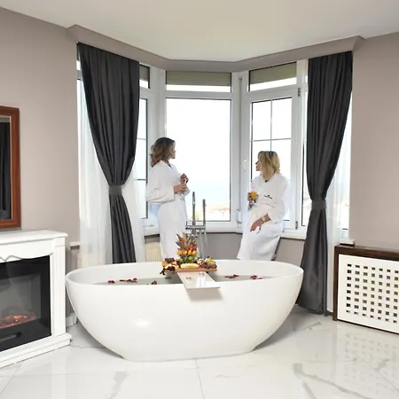 Istanbul Airport Treekos Hotel *
