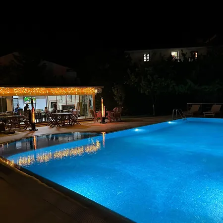 Hotel Istanbul Airport Treekos Karaburun (Arnavutkoy)